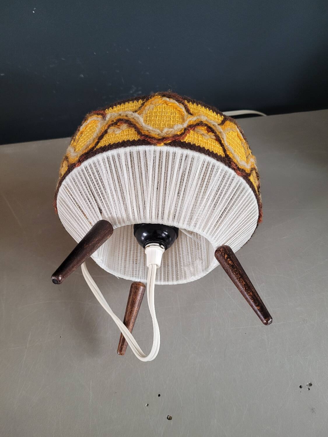 60s tripod UFO lamp