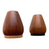 Set of 2 teak salt and pepper shakers from mid-century, 1960s.