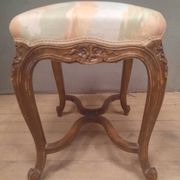 Pouf de style Louis XV  rocaille
