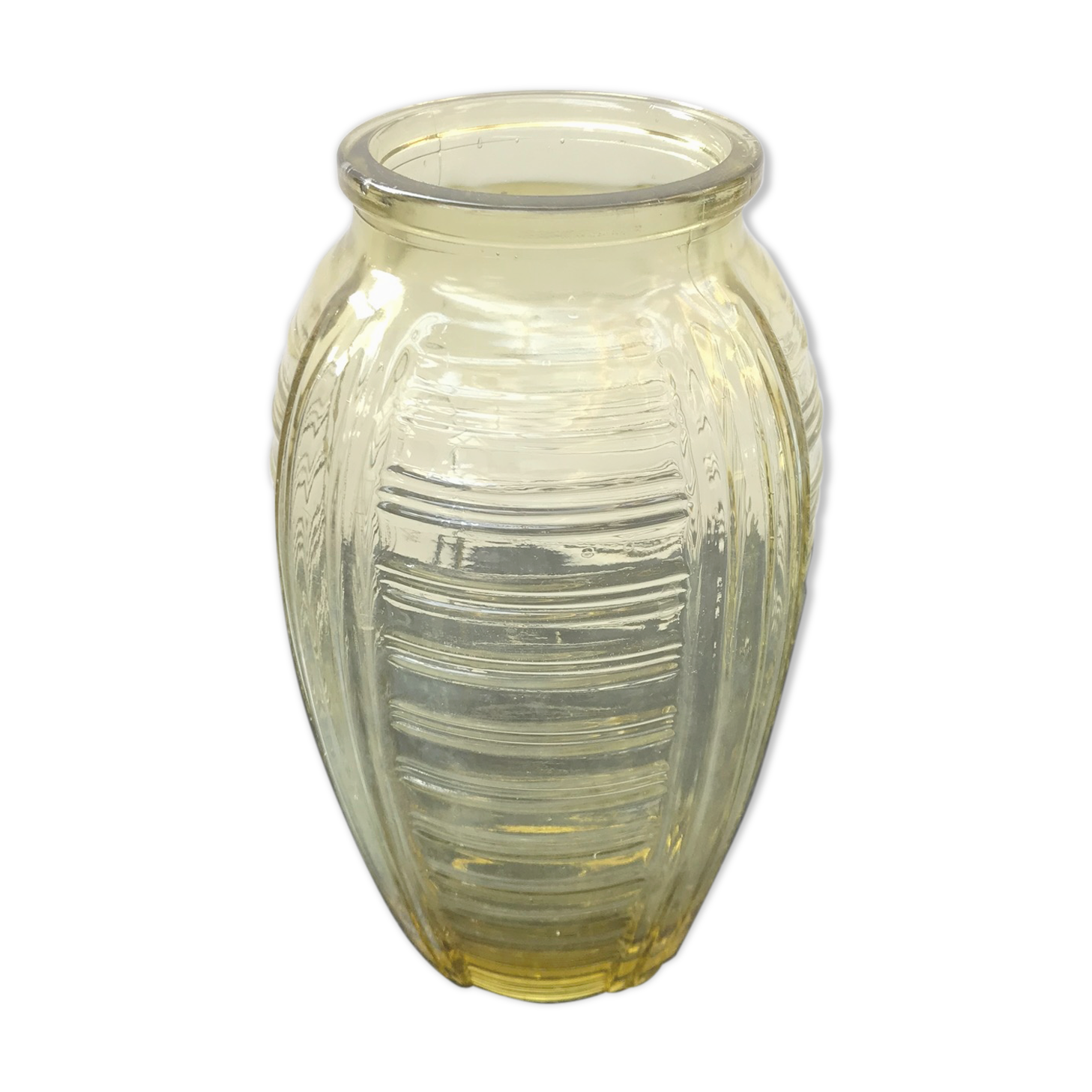 Old vase art de glass vintage yellow mould