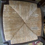 Suite of 8 rustic mulched chairs with crisscross