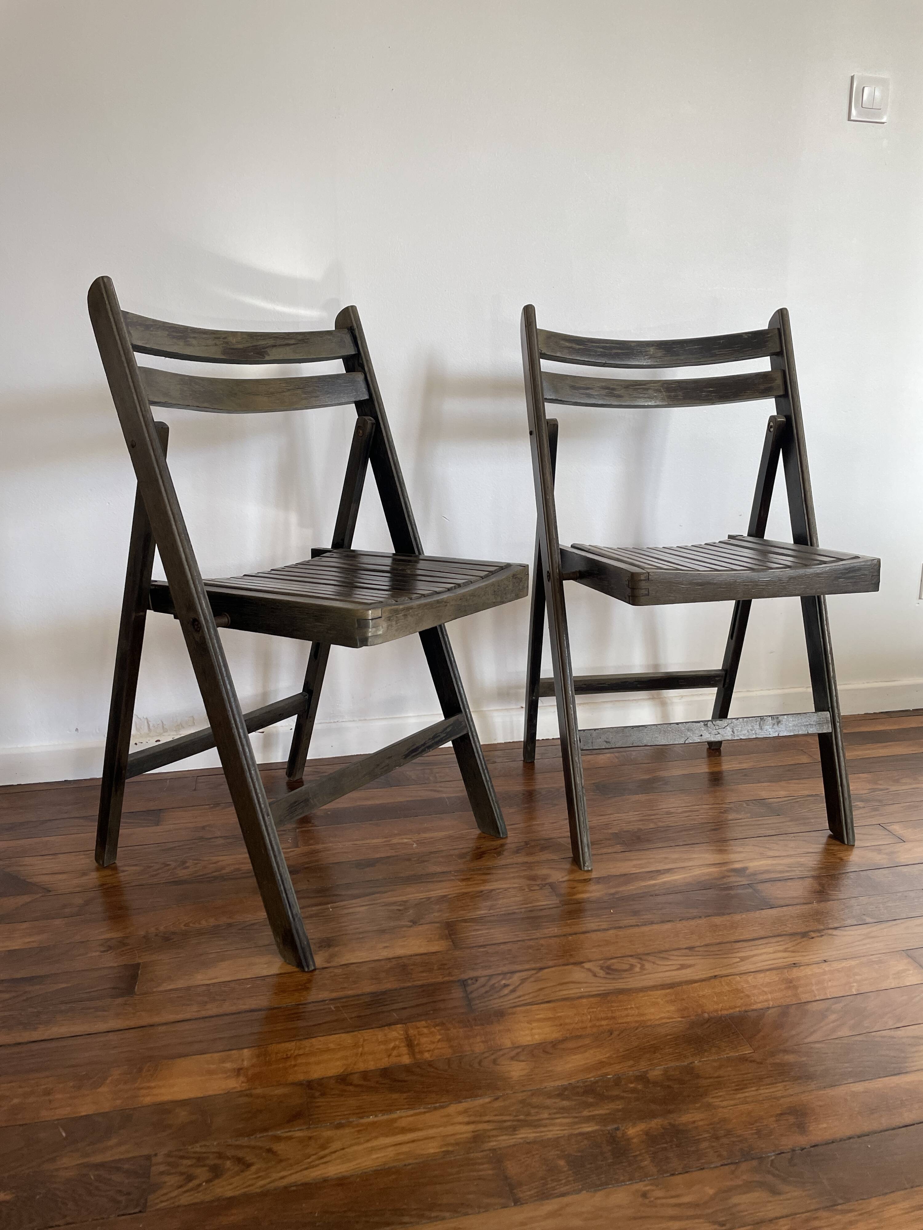 Lot de 2 chaises pliantes anciennes
