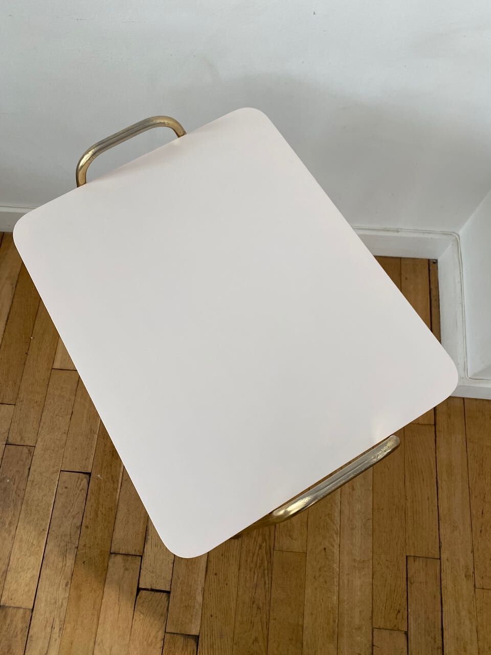 Storage-vinyl extra table