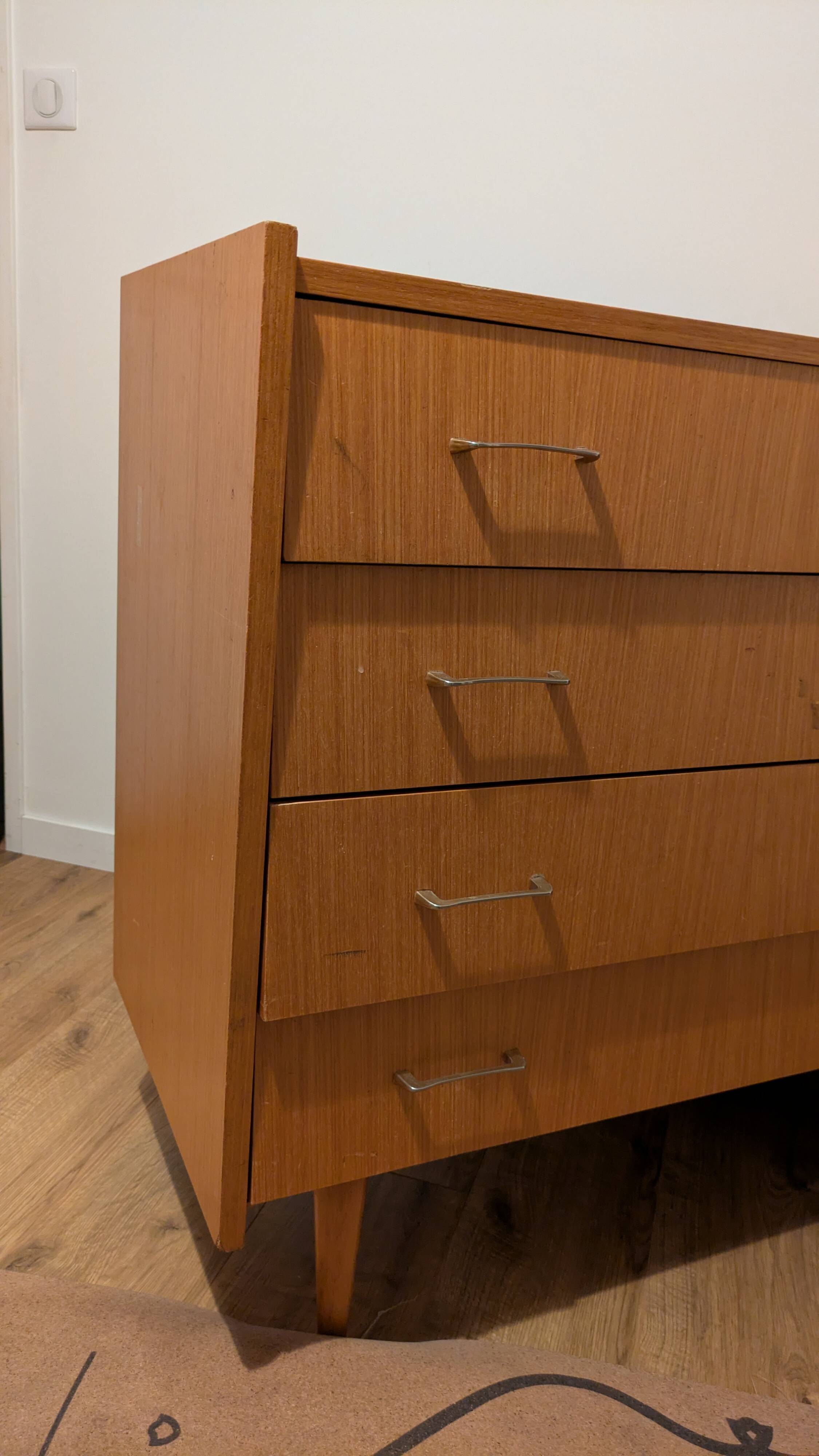 Vintage chest of drawers