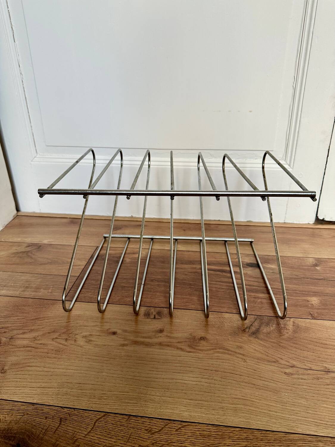 Metal magazine rack, Atelier A model Z, 1970s
