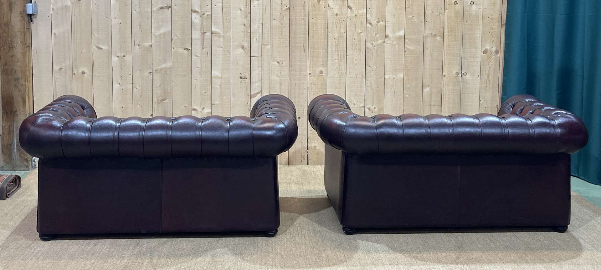Pair of 2-seater leather Chesterfield sofas from the 1990s by Thomas LLOYD