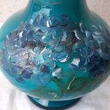 Vase bleu en opaline peinte
