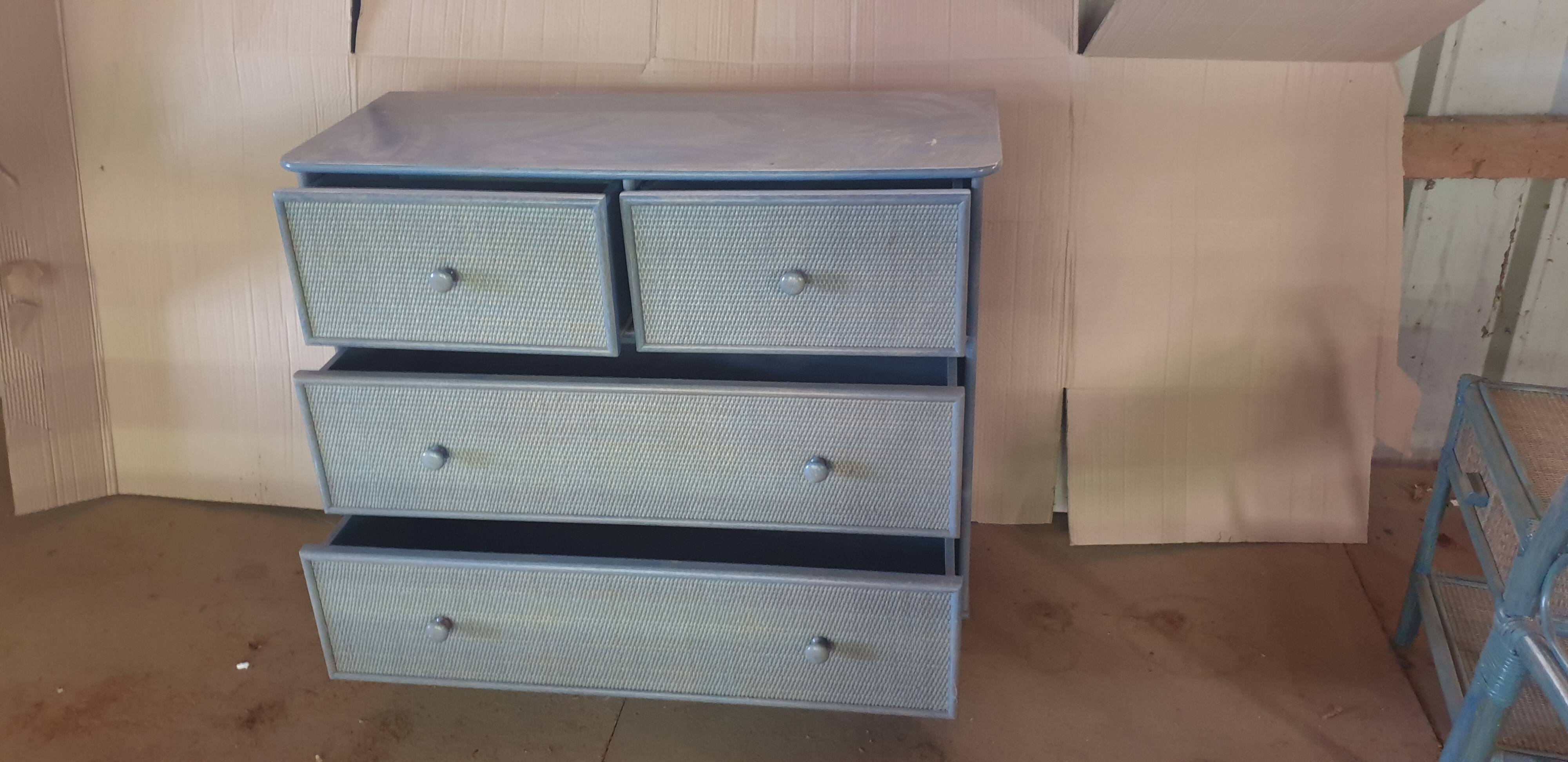 Blue 4-drawer chest of drawers