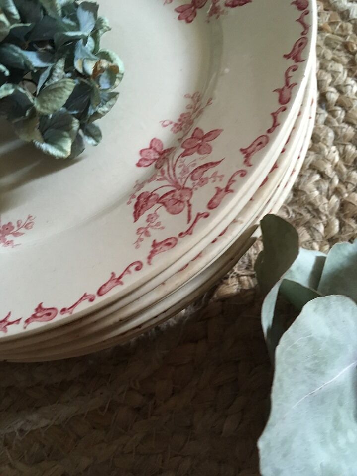 Flat plates Digoin Sarreguemines model "Margot"