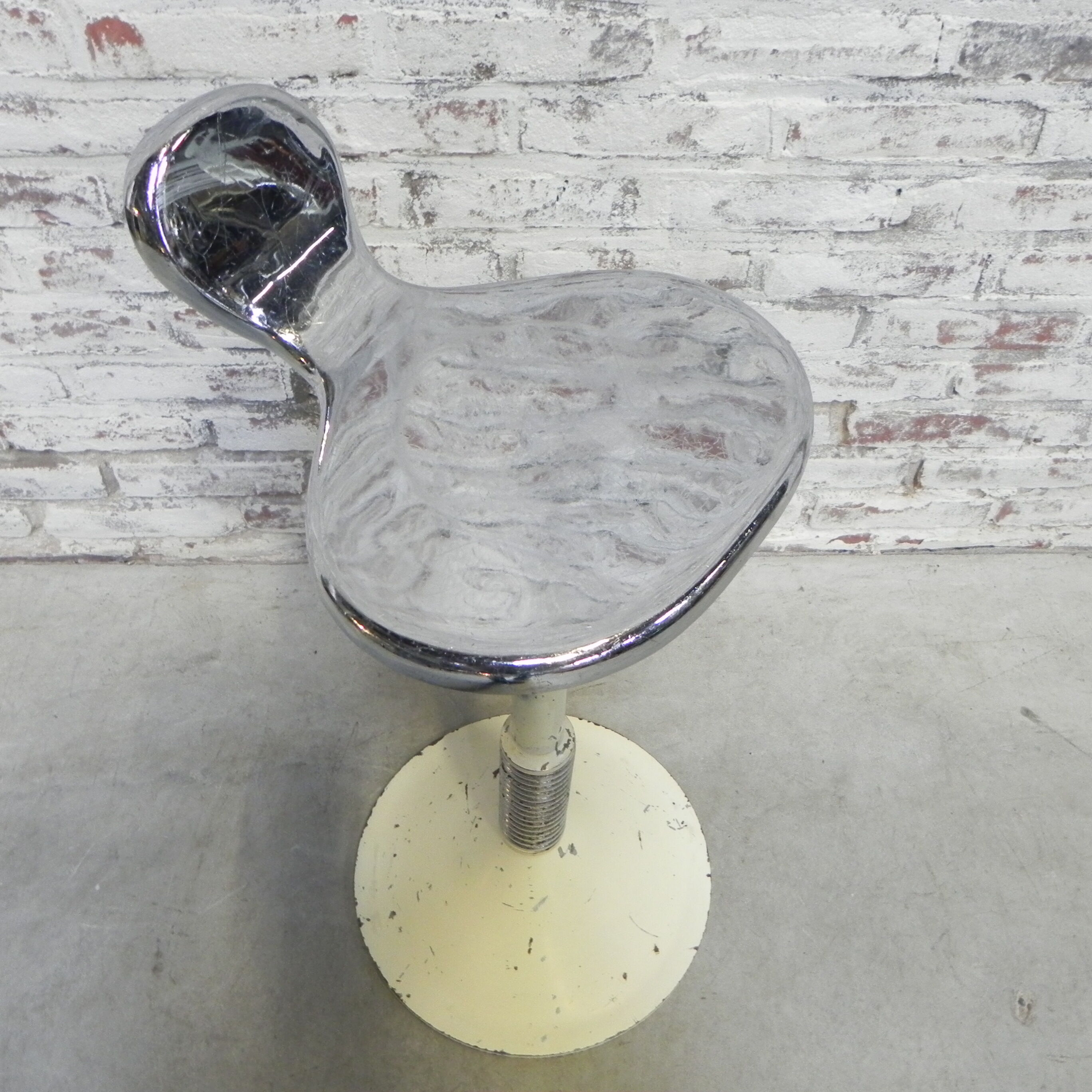 Industrial dental stool, Manubelge