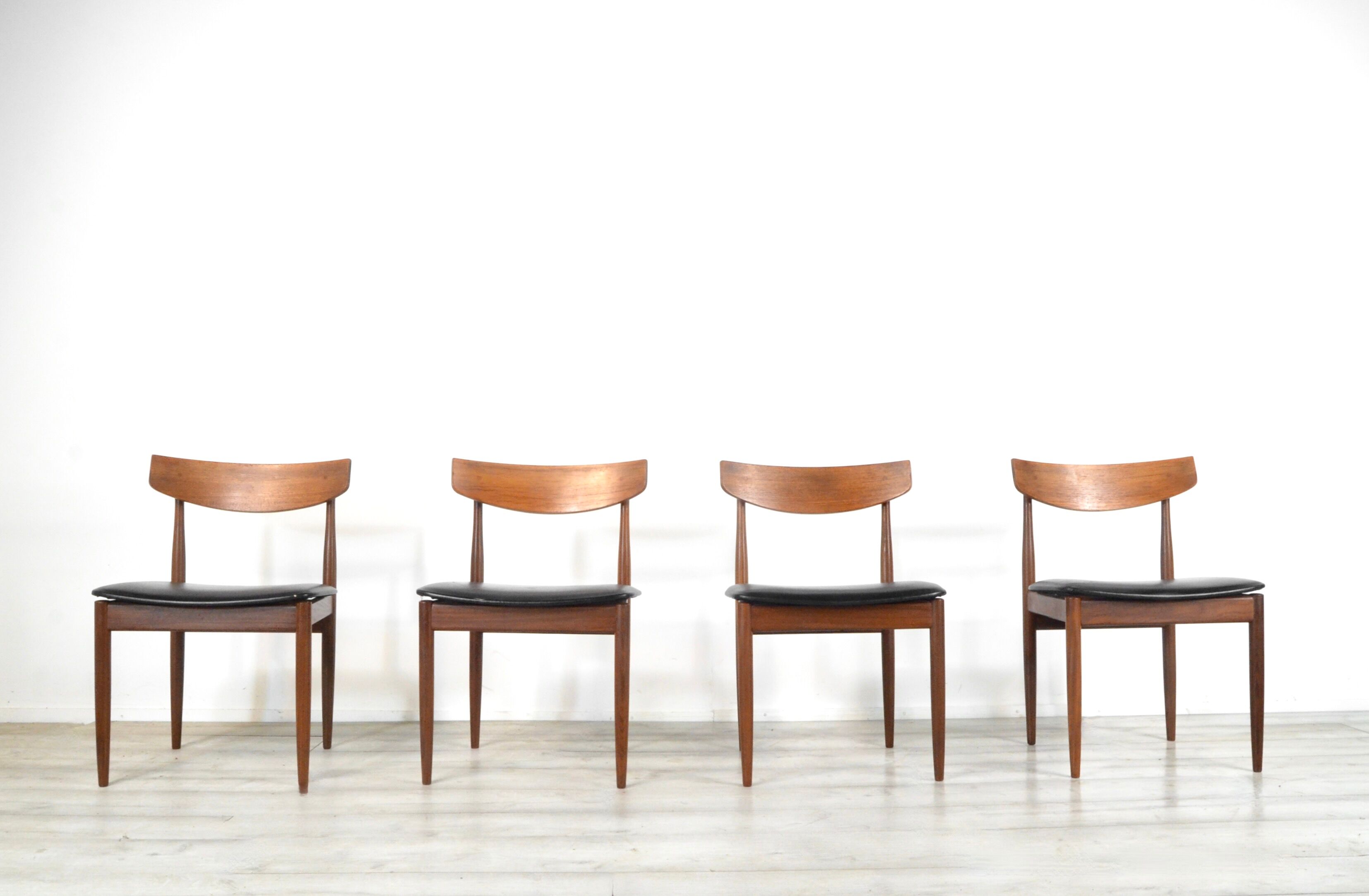 Ensemble de 4 chaises vintage par Kofod Larsen pour G Plan