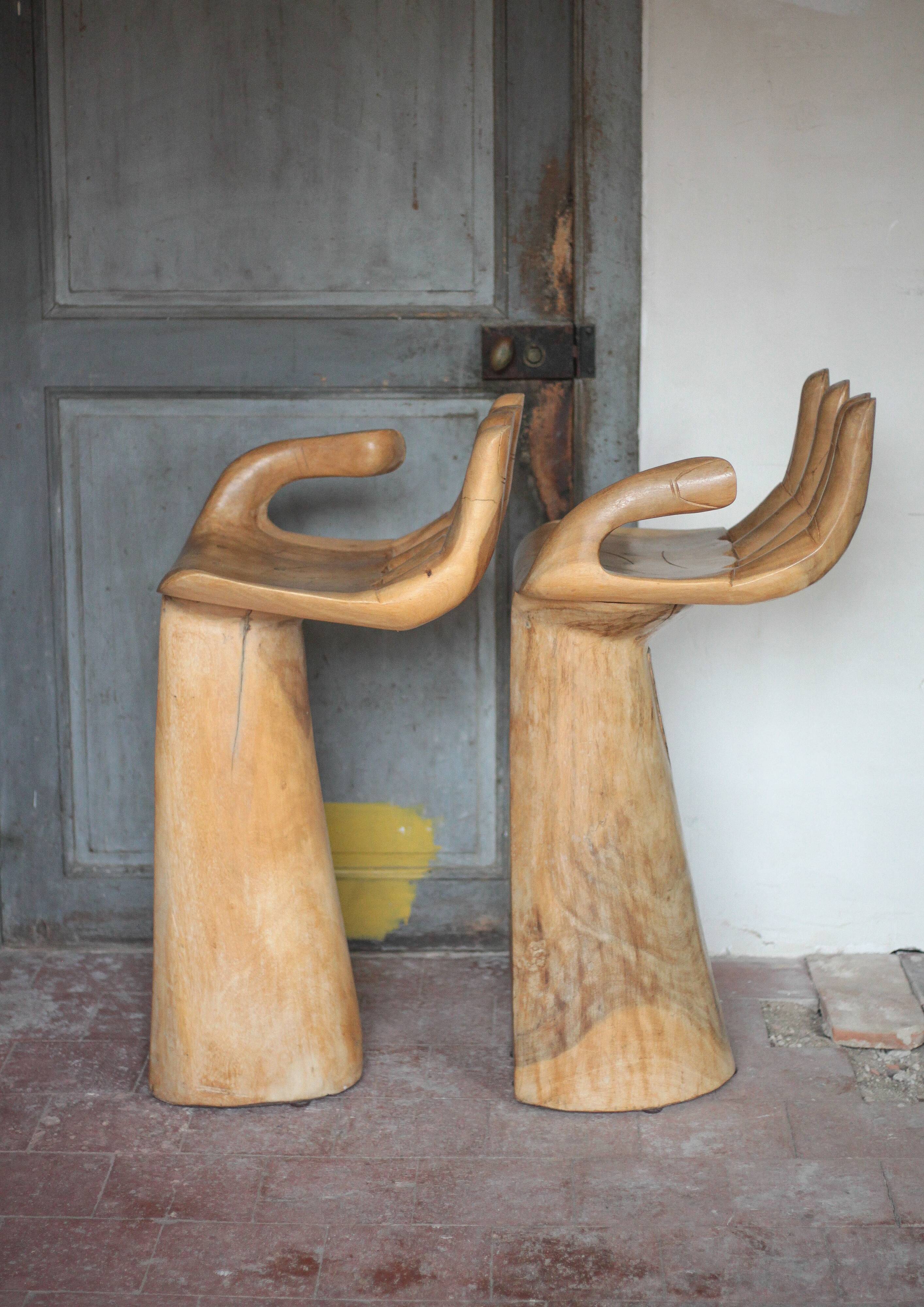 Paire de chaises bois forme main, tabouret de bar bois, chaise bois, chaise