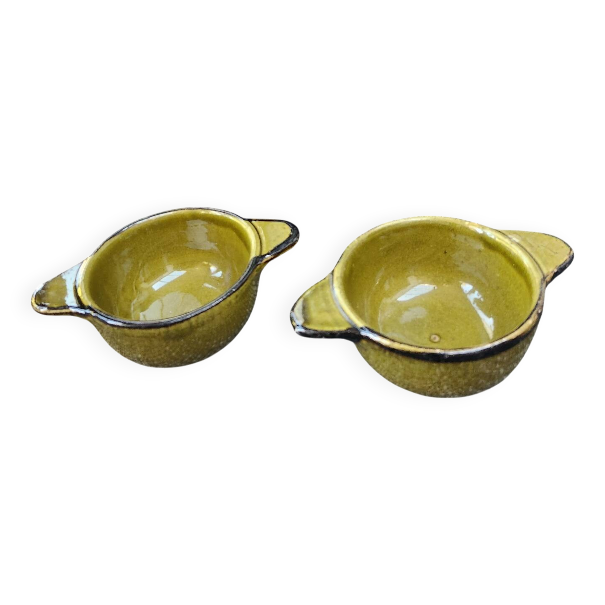 Set of 2 glazed khaki clay bowls.
