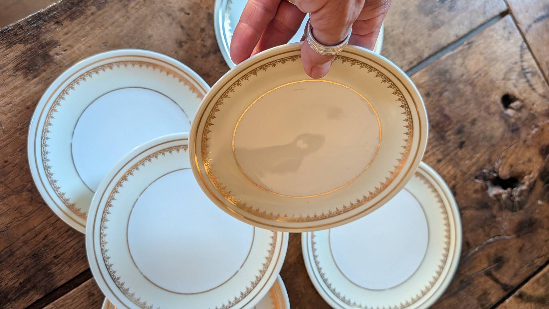 6 dessert plates A. Lanternier Limoges – gold decoration, 1950s