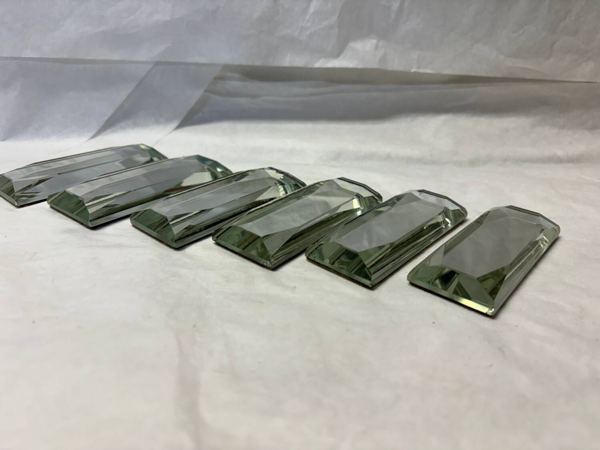 Ensemble de 6 porte-couteaux en verre biseauté