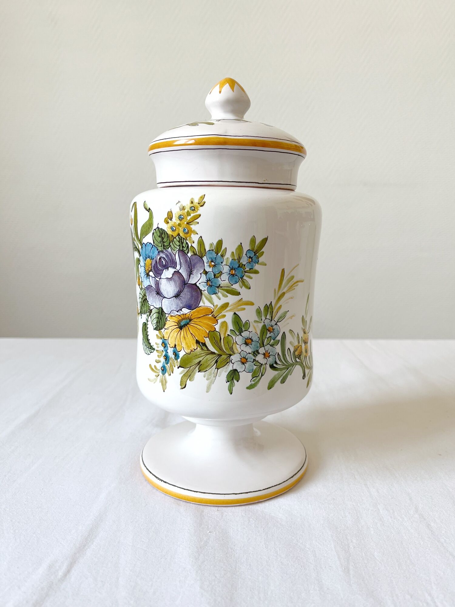Apothecary pot Rhubarbe signed Lallier earthenware of art of Moustiers