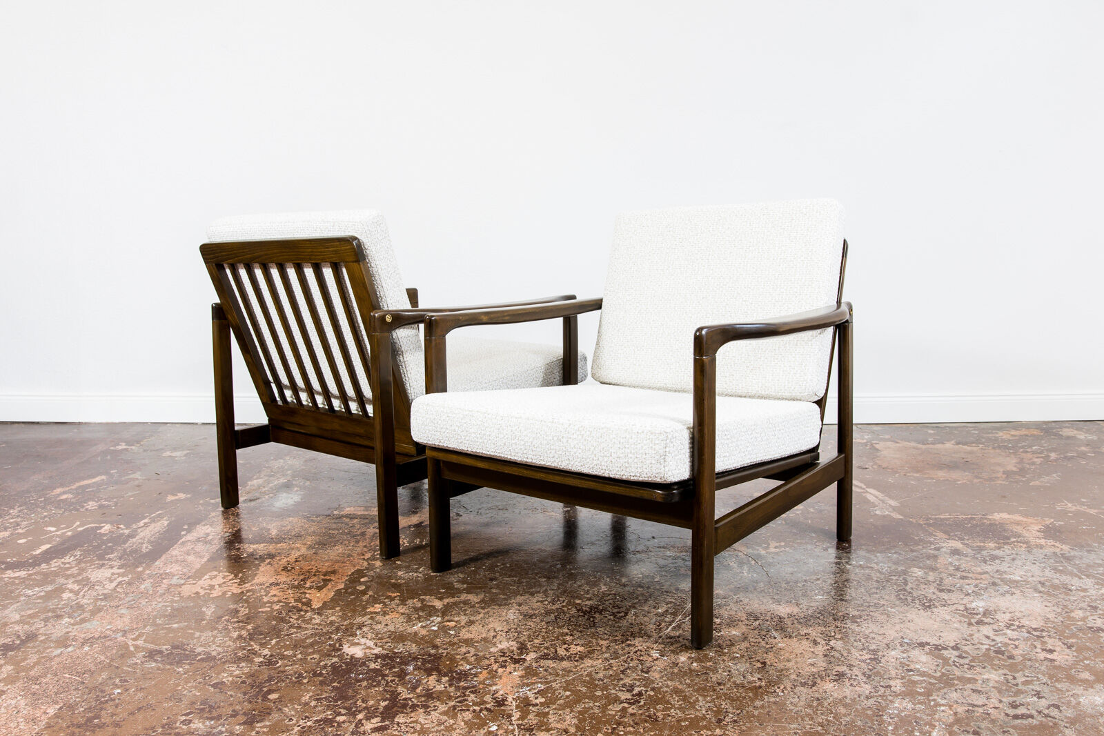 Pair of Restored White Grey B-7522 armchairs by Zenon Bączyk, 1960’s