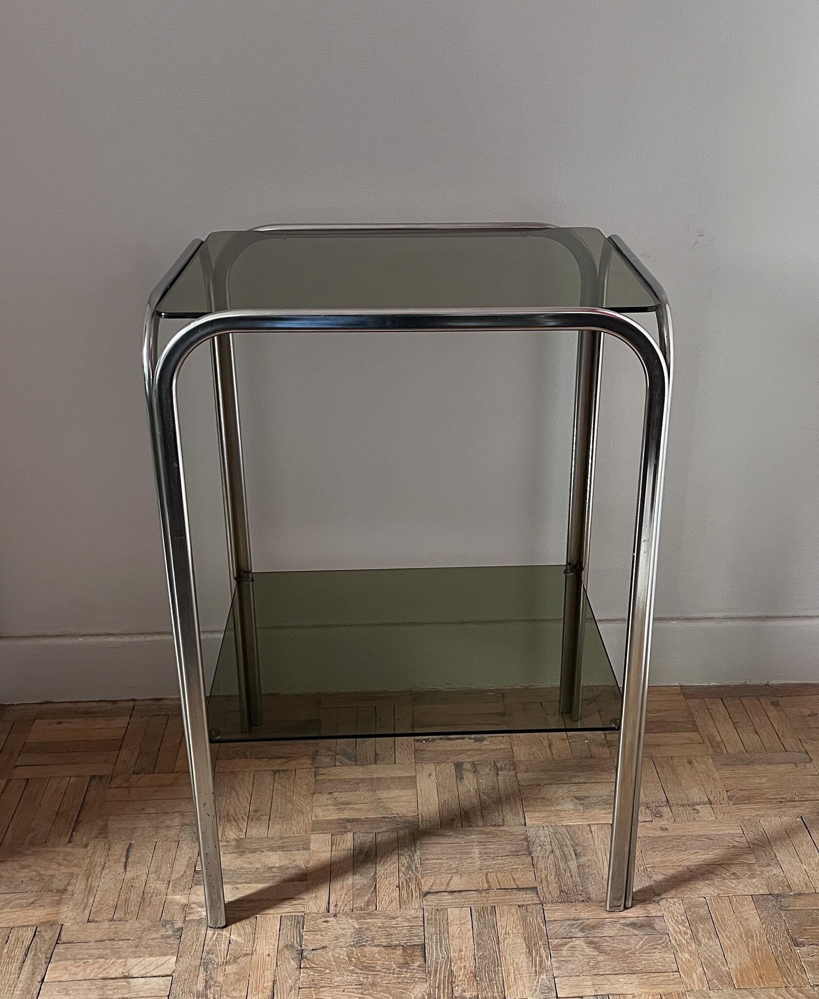 Service table with shelf