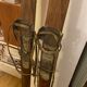 Paire de skis en bois vintage