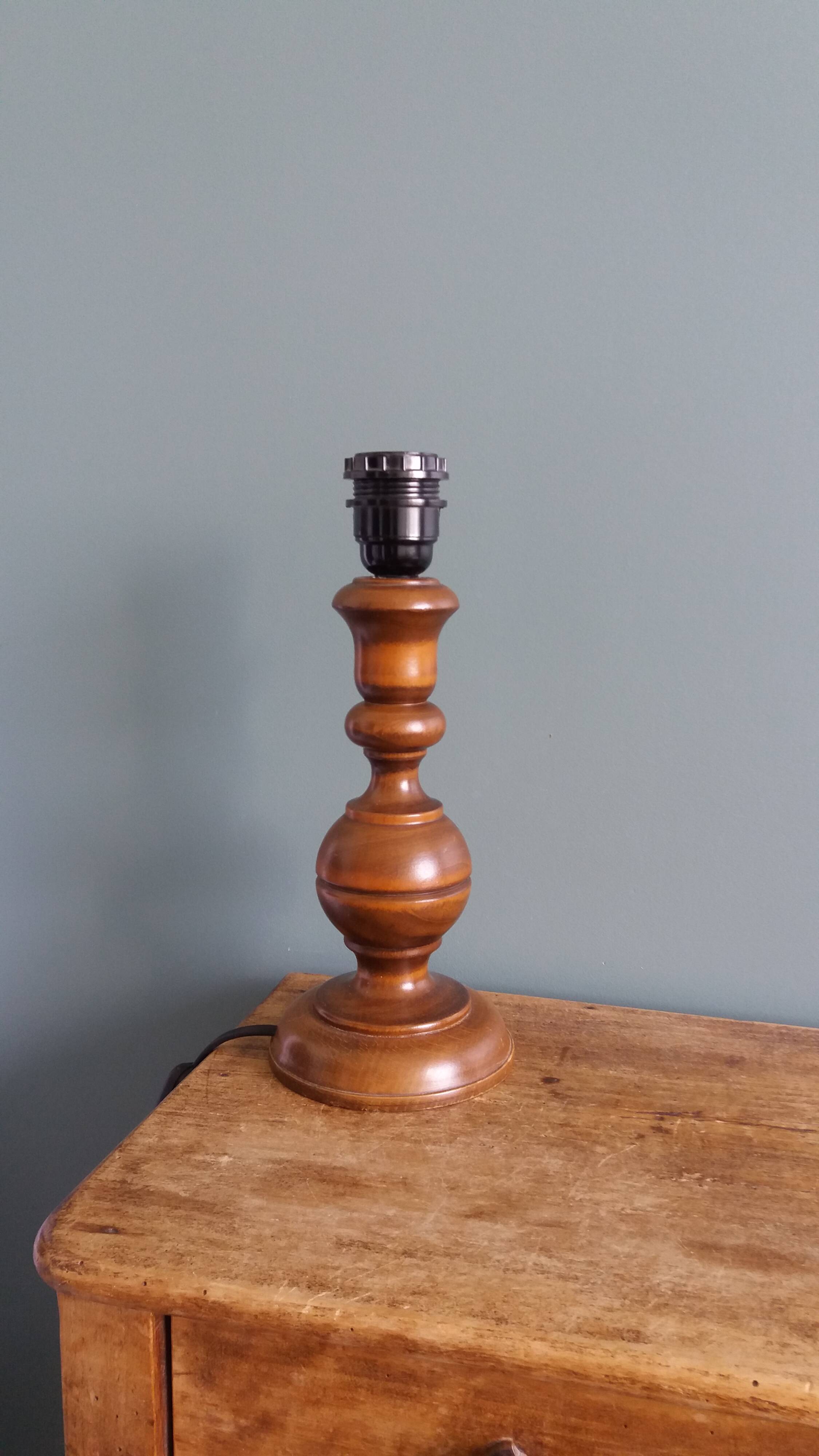 Lamp, turned wooden base