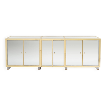 Enfilade laiton miroir pieds plexiglas de Michel Pigneres 1970