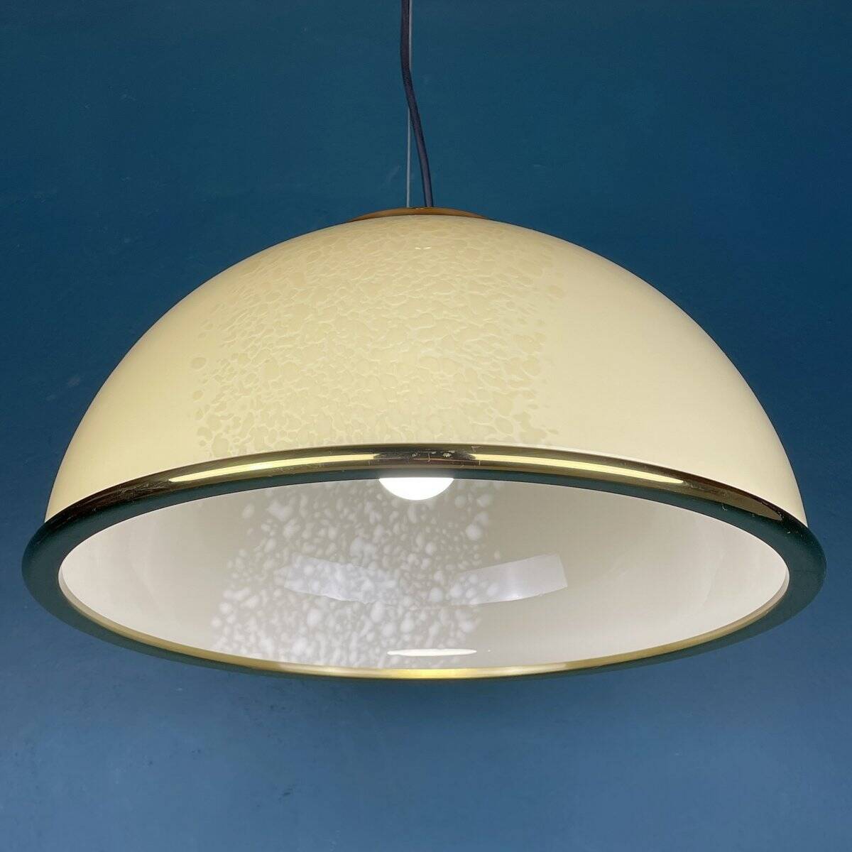 Vintage Murano glass pendant lamp in beige by F. Fabbian, Italy, 1970s.