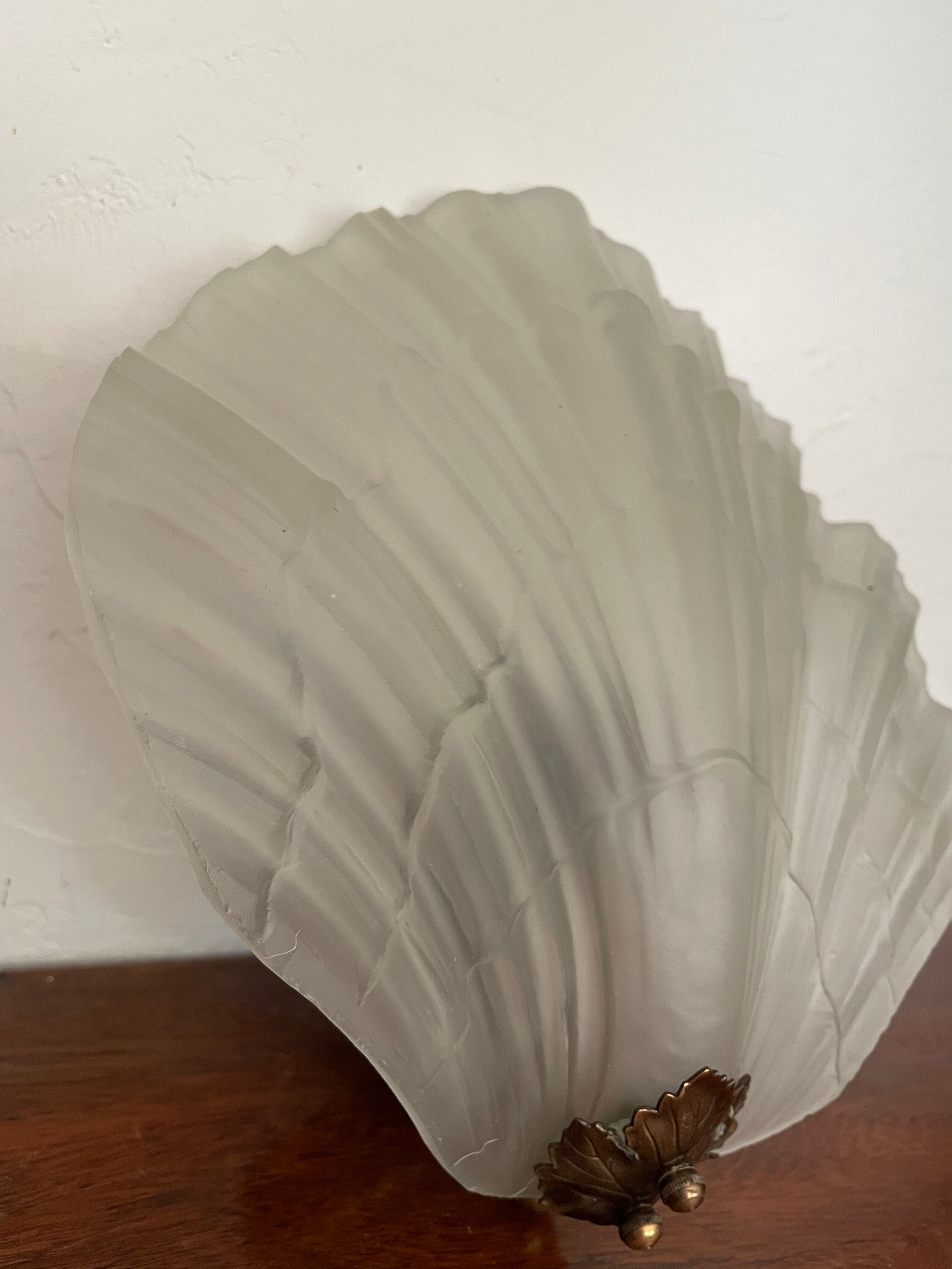 Art deco style shell wall lamp