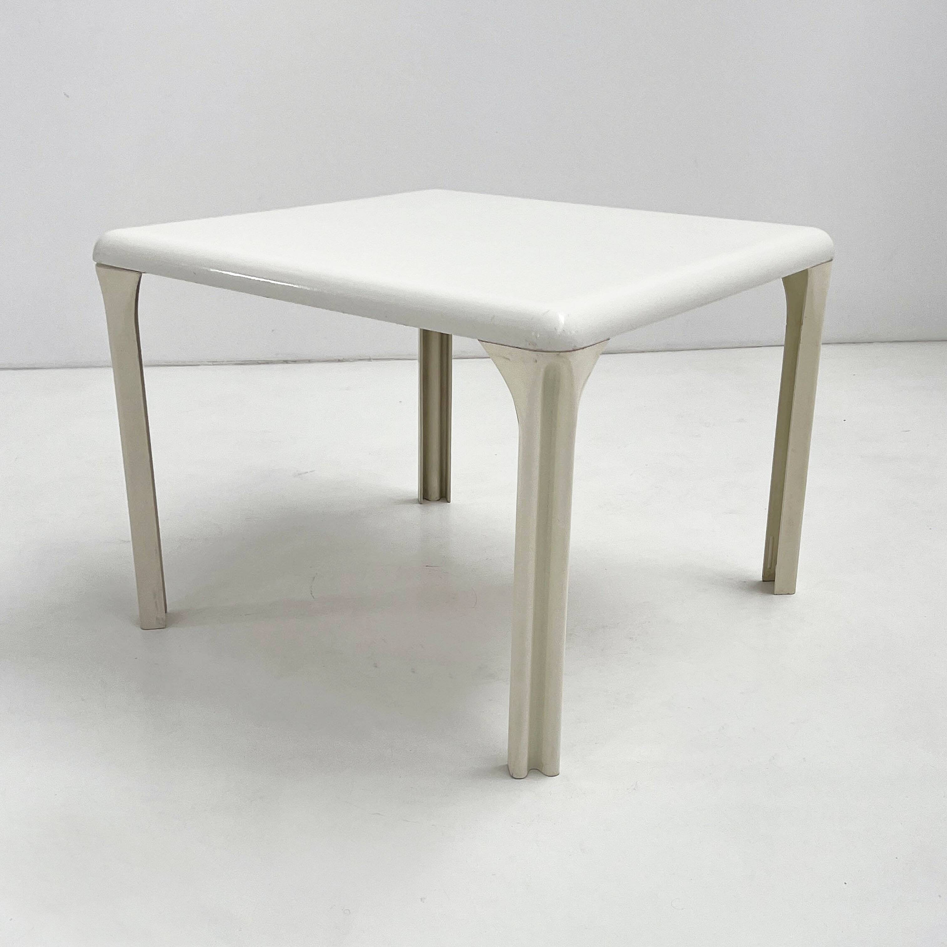 Stadio White dining table by Vico Magistretti for Artemide, 1970