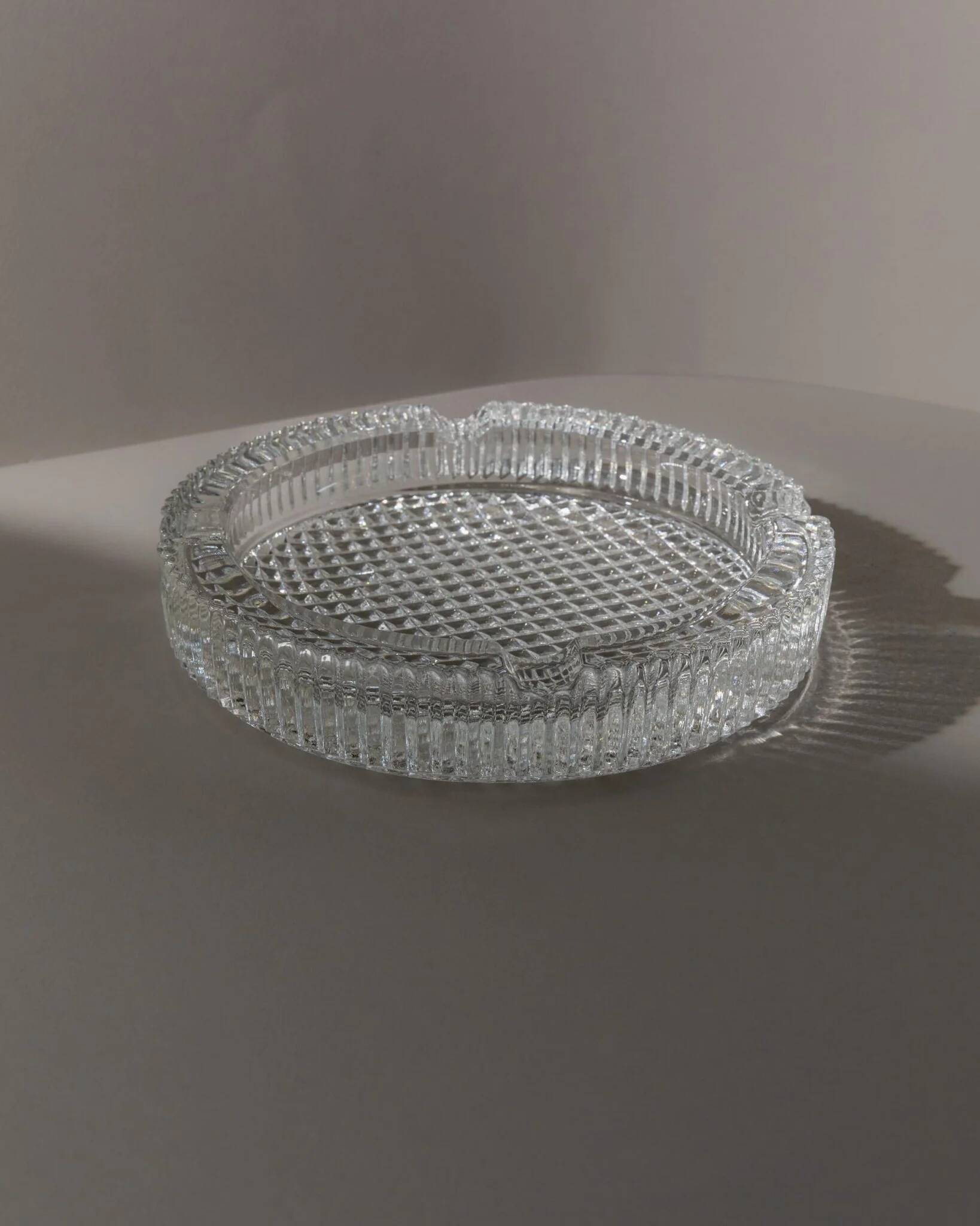 Large vintage Murano glass ashtray - textured glass - timeless design from Italy in the 1960s - elegant gift idea, retro table decoration.