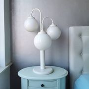 Lampe de table en métal blanc vintage avec 3 boules de lanterne, années 80