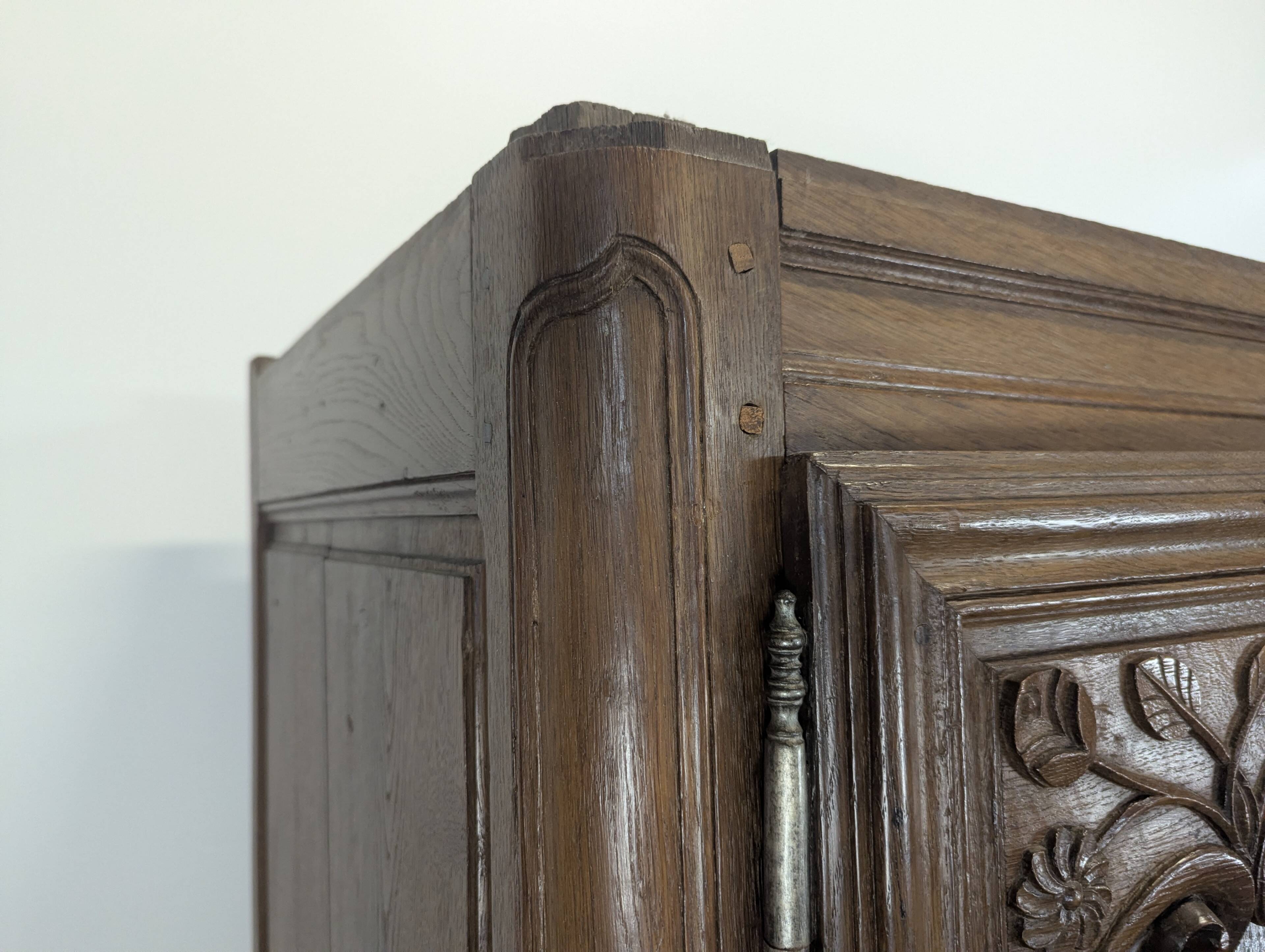 Solid oak wardrobe in Louis XV style