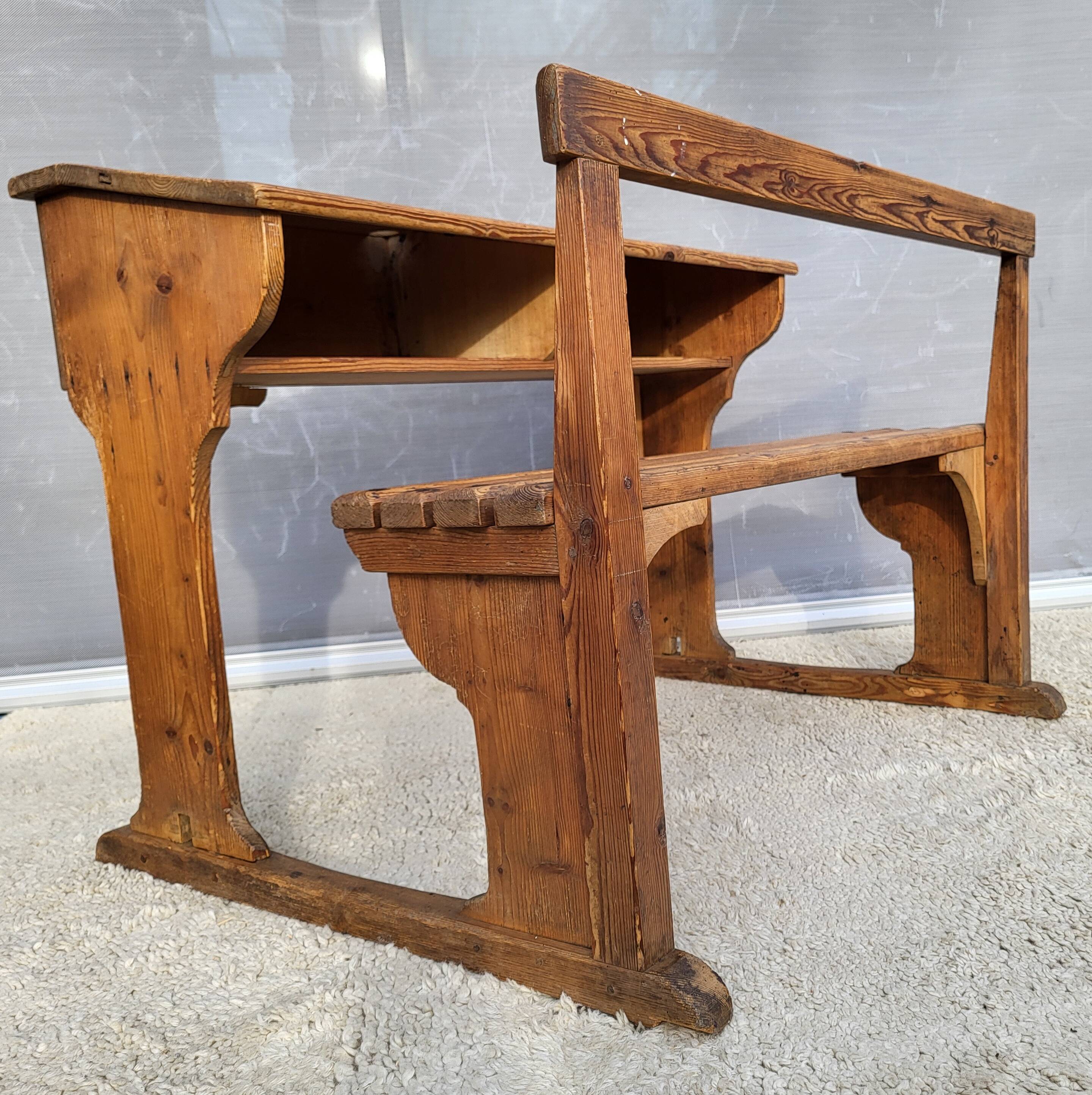 Double solid wood school desk