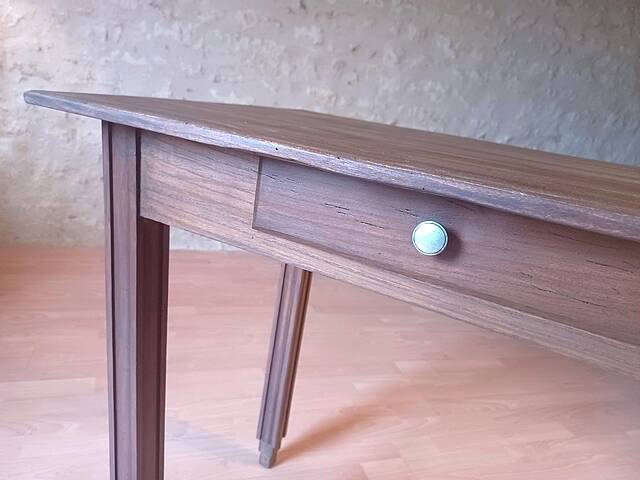 Table bureau ou table d’appoint art déco années 1930 vintage bois massif
