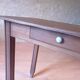Table bureau ou table d’appoint art déco années 1930 vintage bois massif