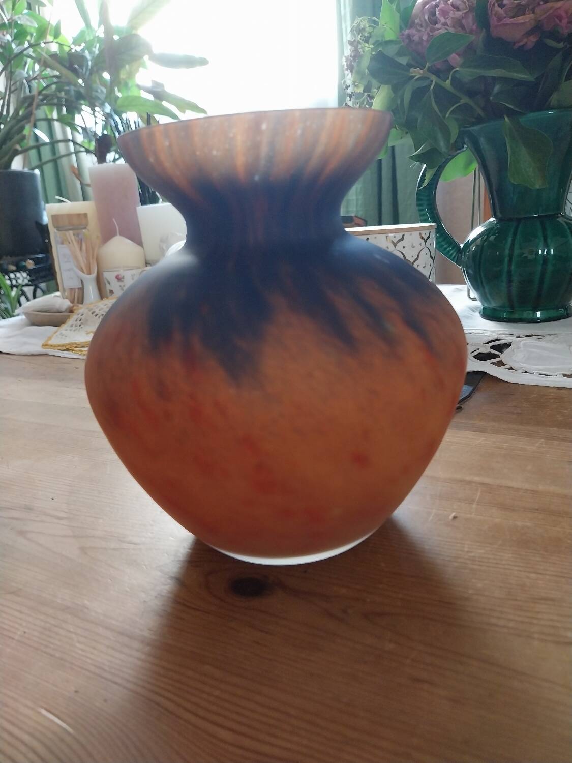 Marmorean vase in glass paste