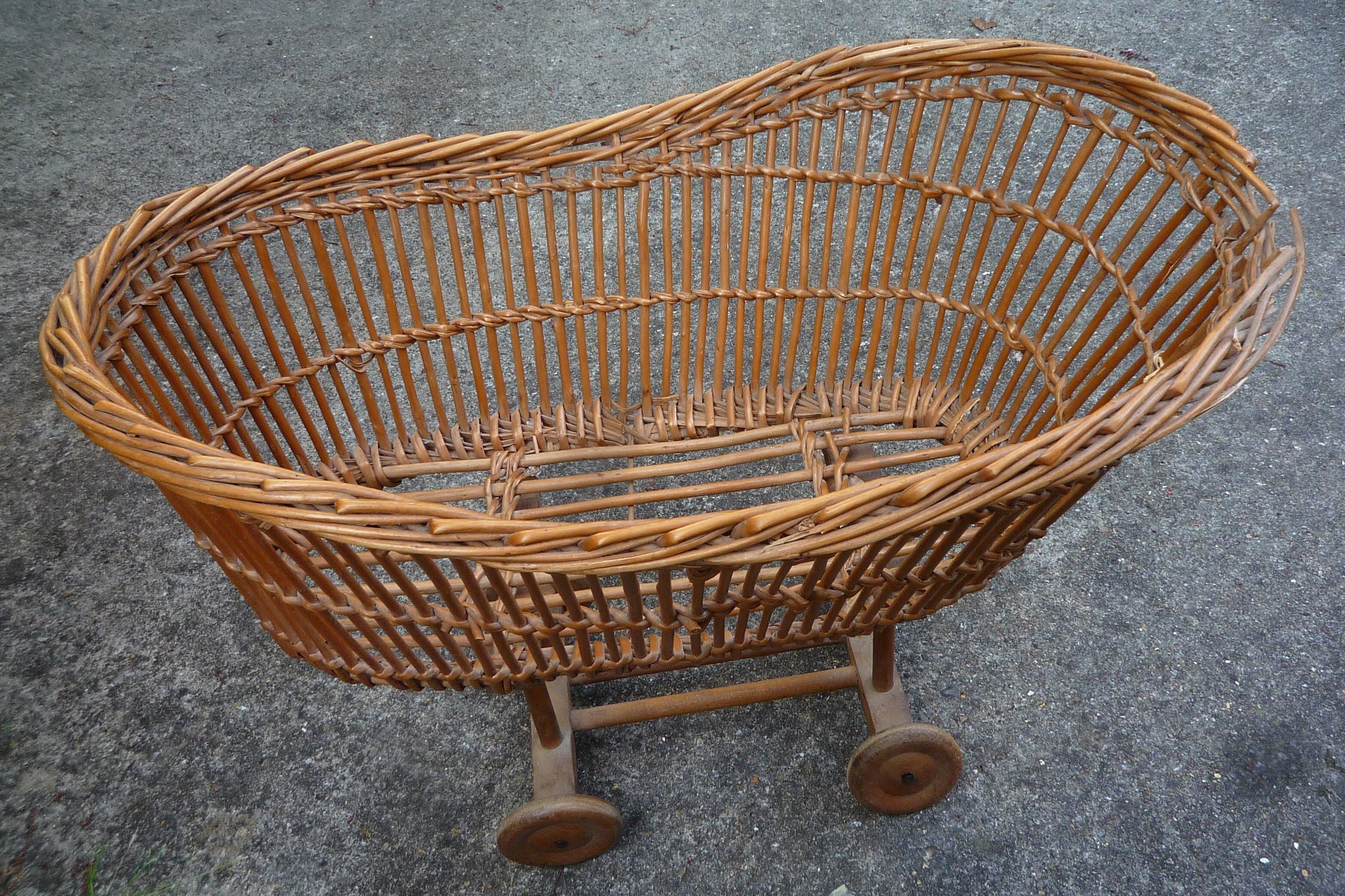Pram/doll rattan crib, old 1950s toy