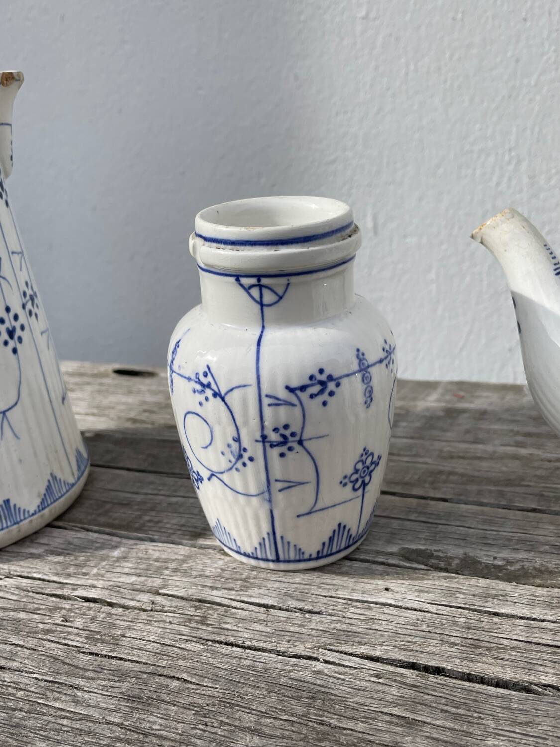 Antique Digoin Sarreguemines blue and white tea set