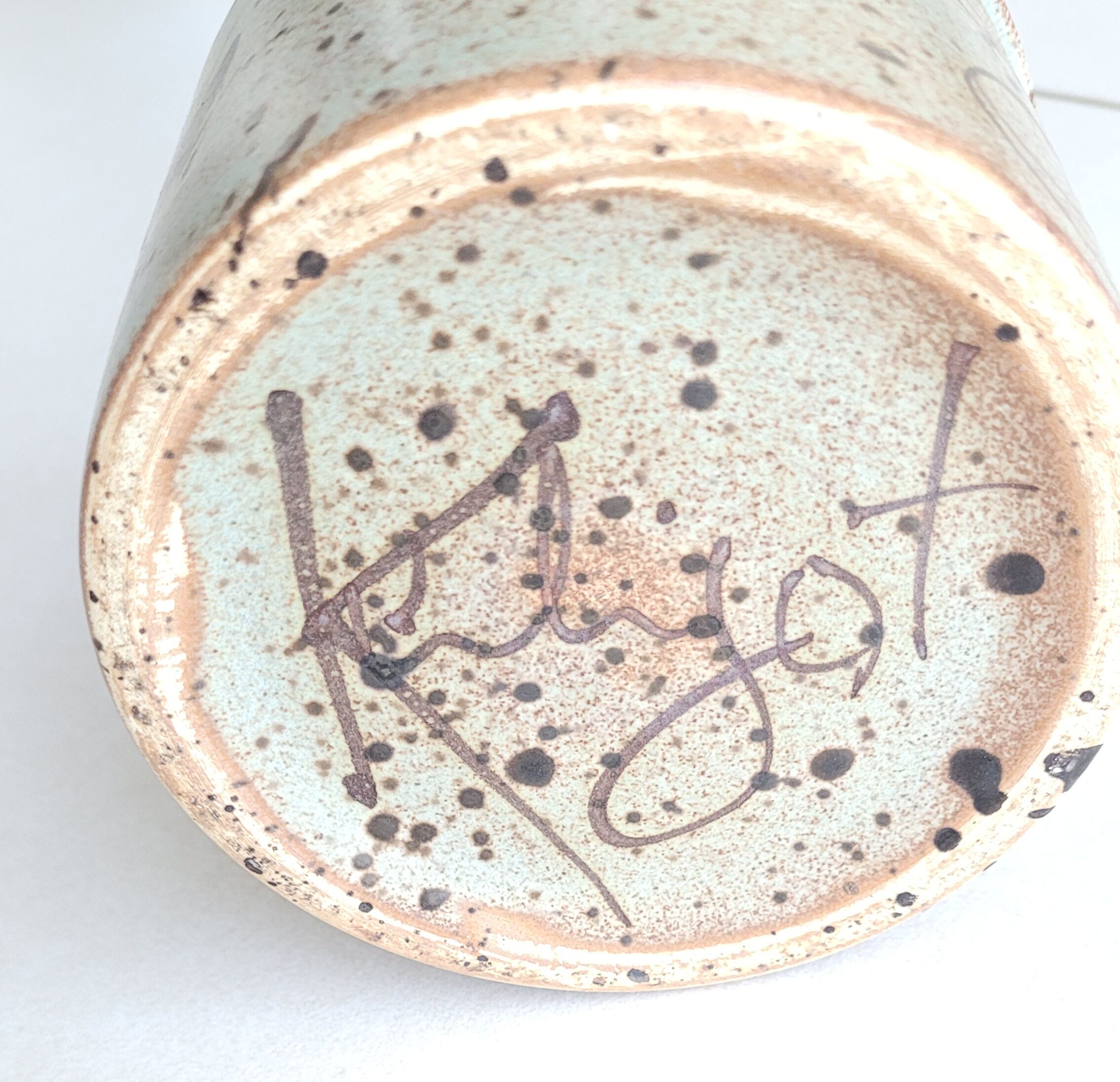 Butter maker with water in gres