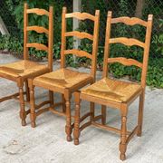 3 chaises bois massif paillées type ferme dossier haut