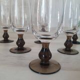 Champagne flutes with smoked brown glass feet