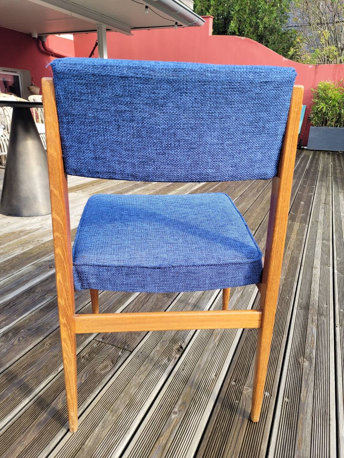 Set of 3 padded seat chairs