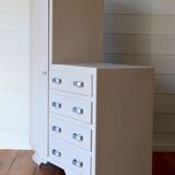Asymmetrical cabinet