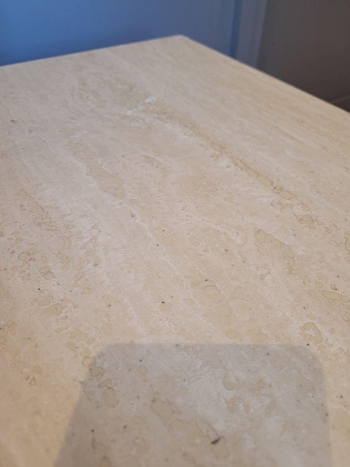 Table basse en travertin