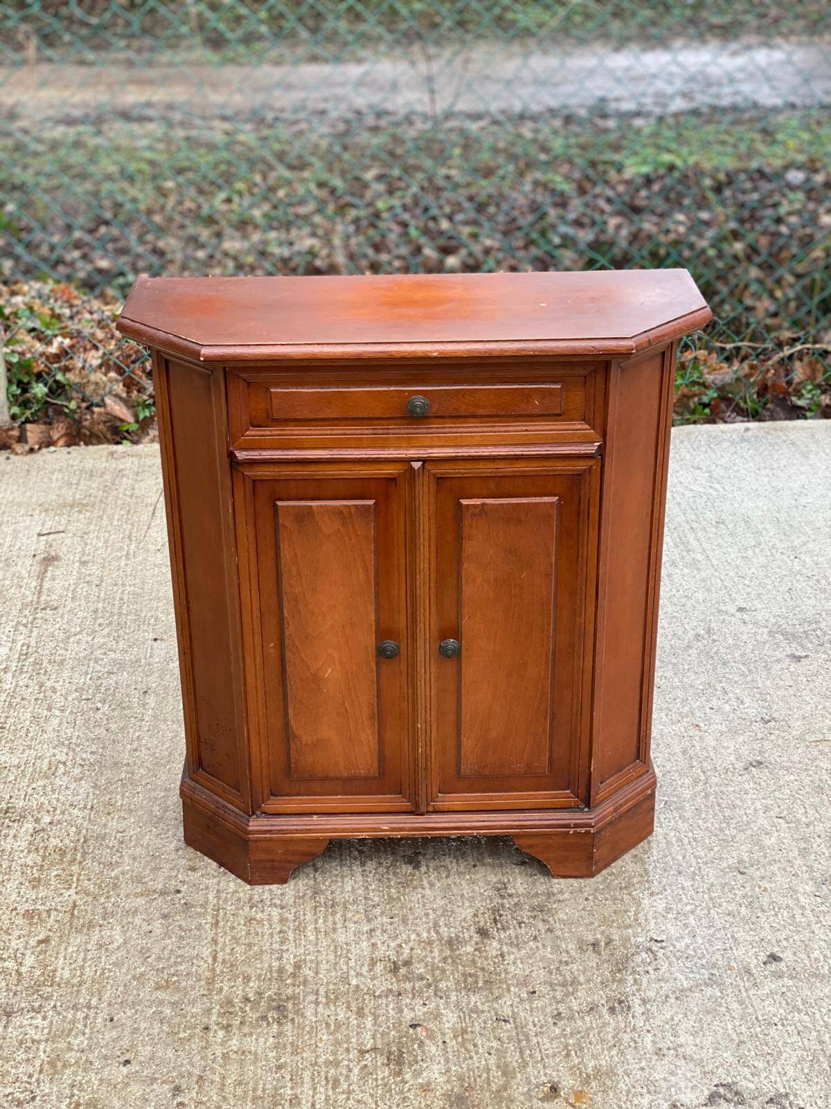 Colonial style solid wood chest of drawers