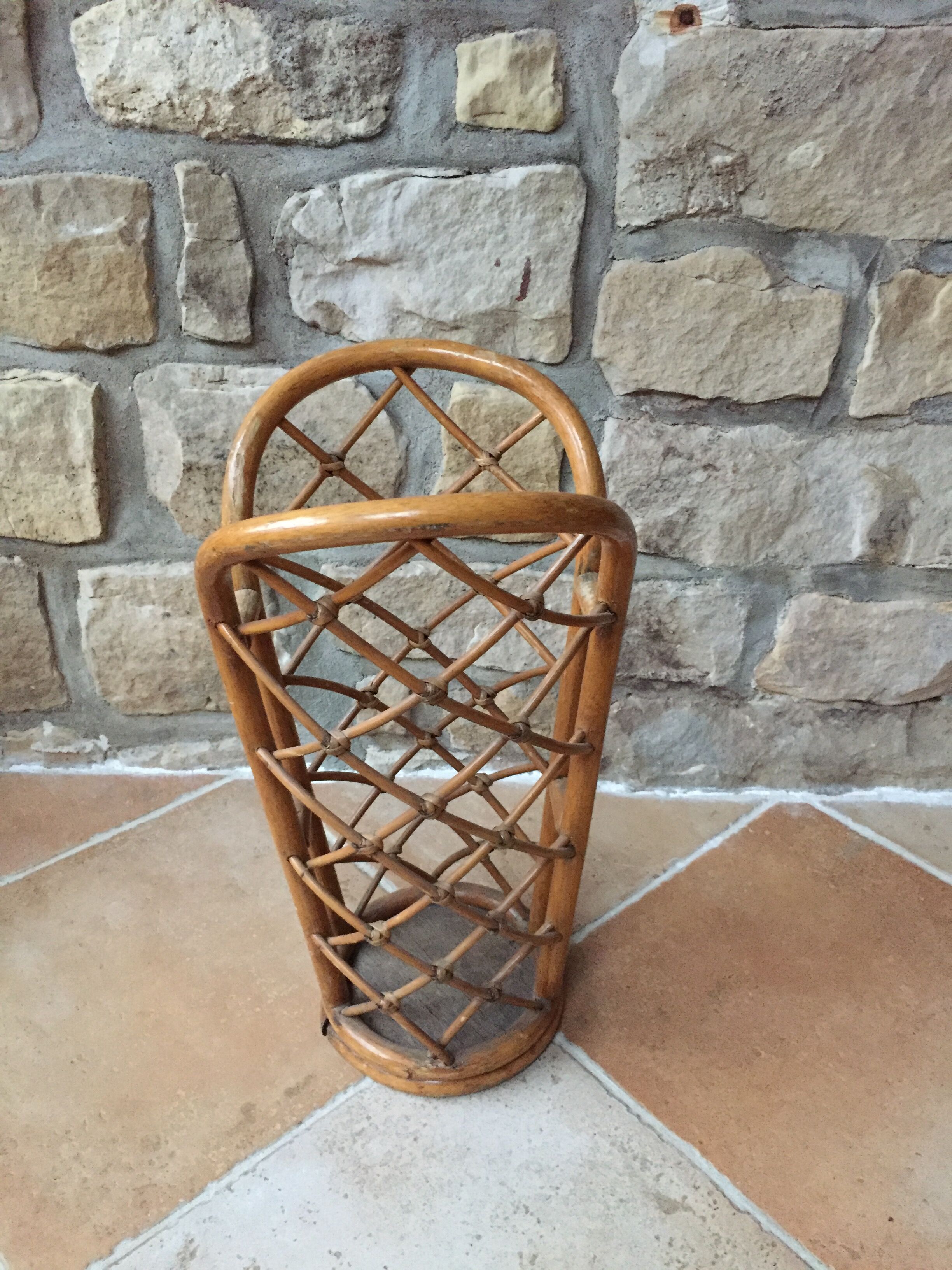 Porte-parapluie en rotin vintage