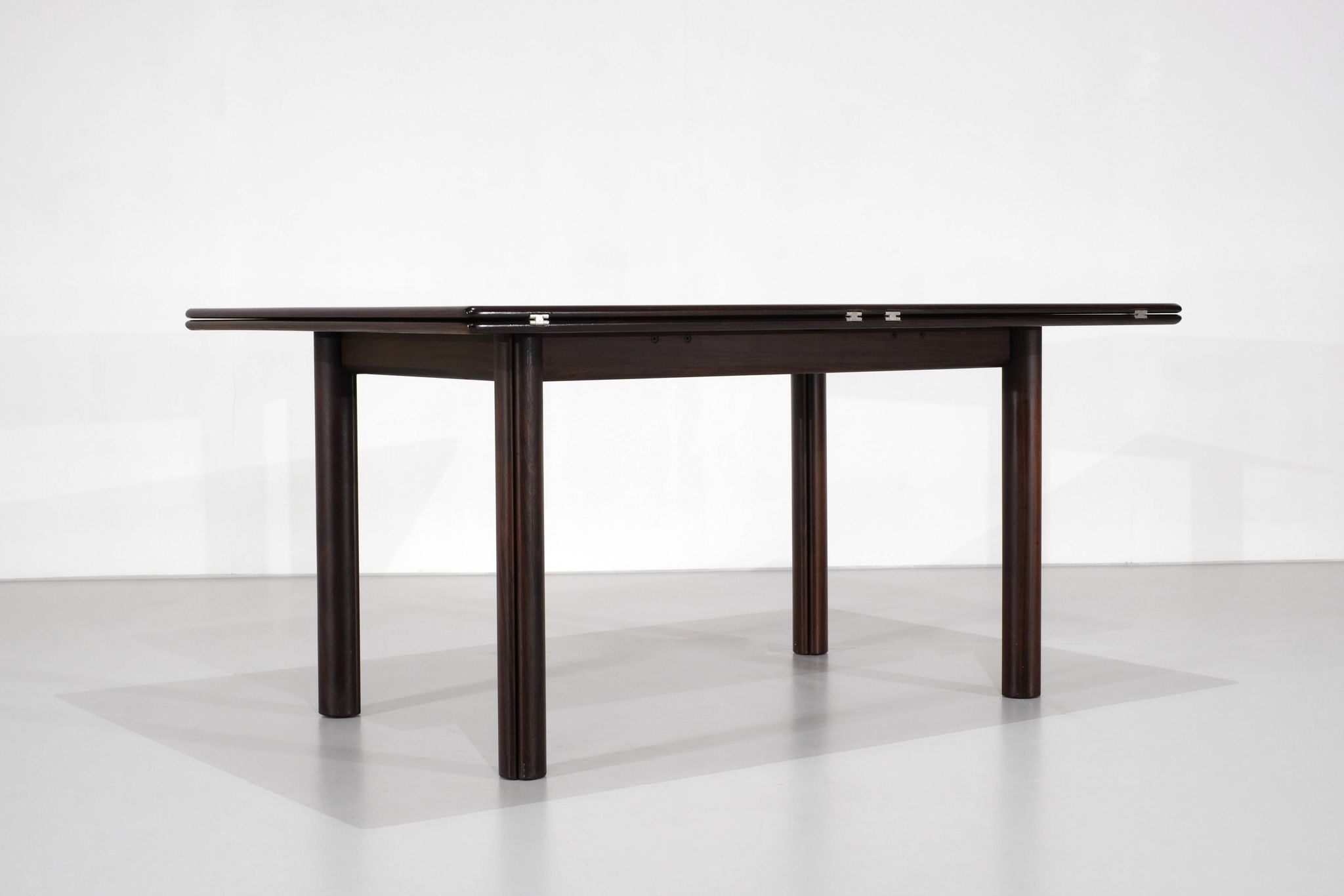 Dining table model "Nibay" by Afra and Tobia Scarpa for Gavina, Italy.