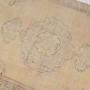 Tapis d'aire vintage Oushak floral