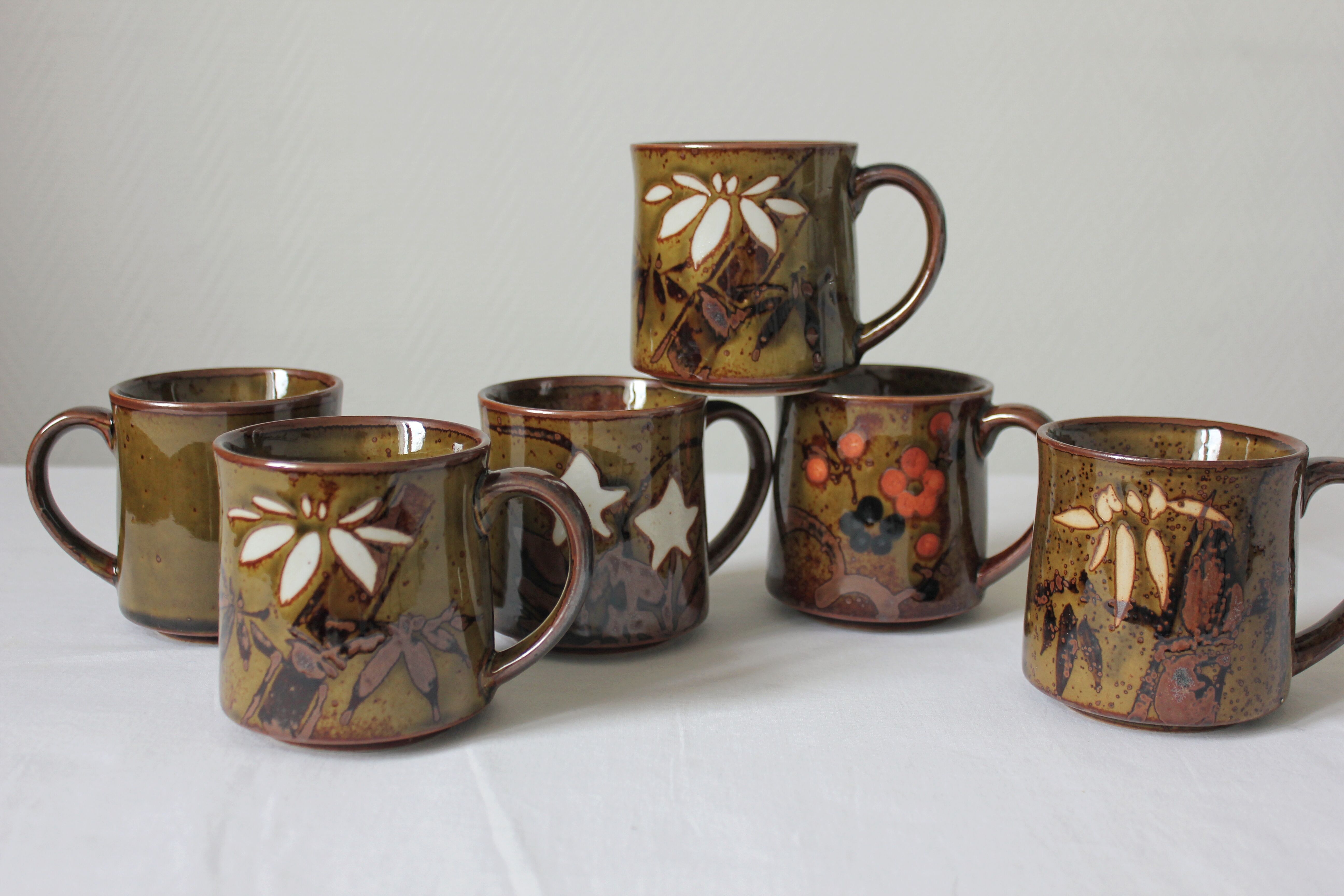6 mugs en grès flambé vintage années 70