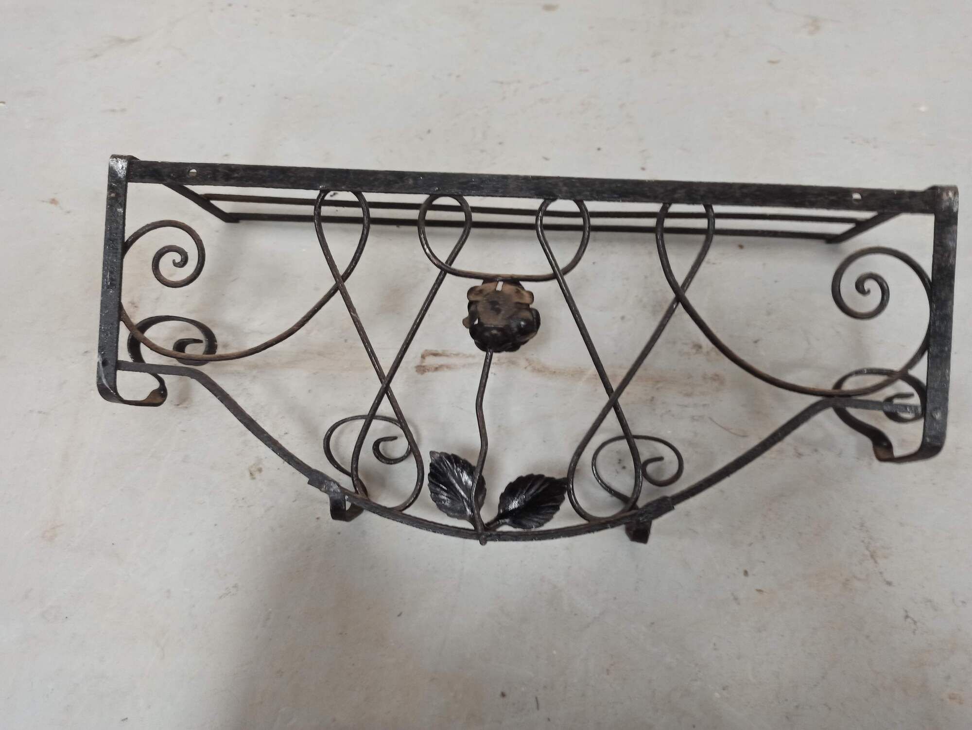Coat rack in wrought iron art deco patère with decoration of black rose coat rack coat rack