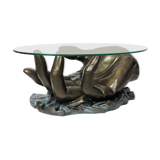 Table basse Hollywood Regency, en forme de main, des années 70-80, en résine patiné bronze.